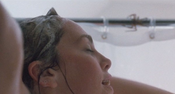 Arachnophobia-Shower-Scene-Still-1