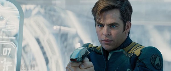 star-trek-beyond-screen2-kirk-chris-pine