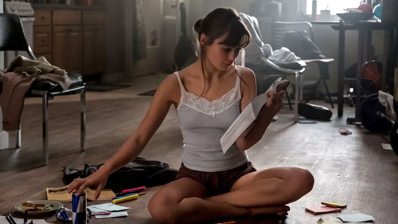 Ella Purnell Sweetbitter