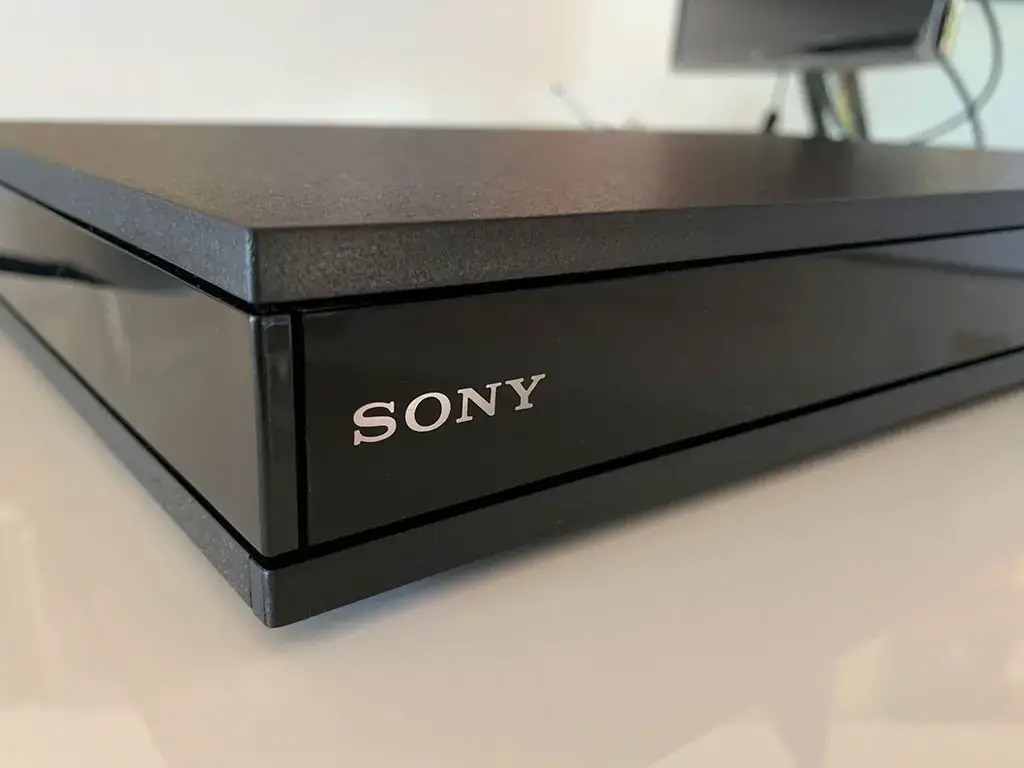 Sony UBP-X700M HDR 4K UHD Network Blu-ray Disc Player with HDMI Cable