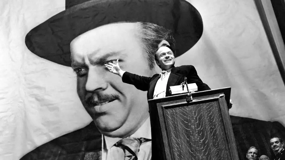 Citizen-Kane-Welles-Podium-Crop