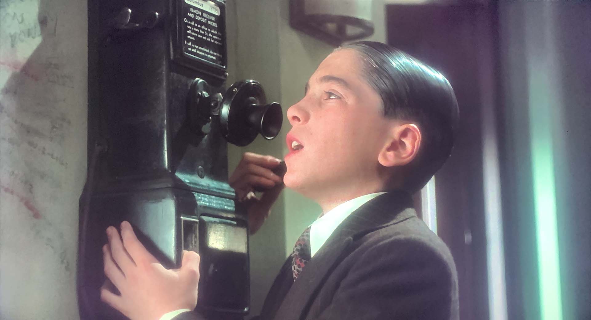 bugsy-malone-scott-baio-phone-1920px